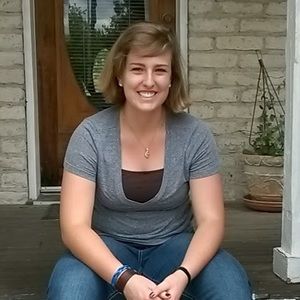 Meet your Posher, Carly